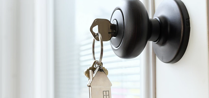 Bifold Door Knob Replacement in Rio del Mar, California