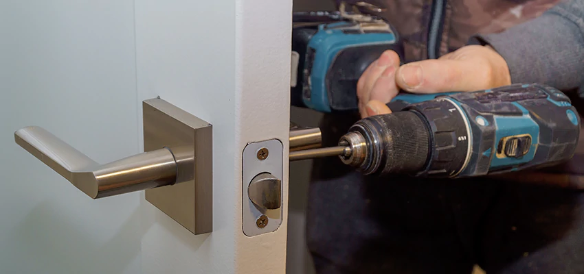 Broken Door Handle Lock Repair in Rio del Mar, California